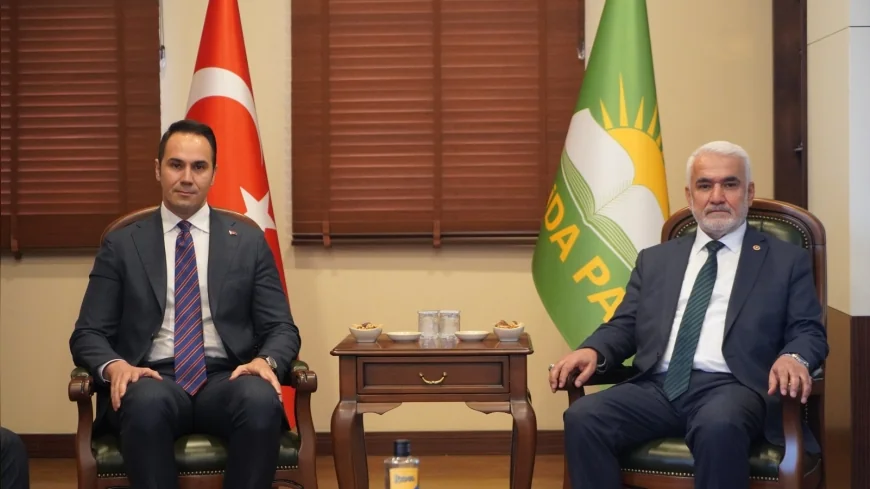 HÜDA PAR Genel Başkanı Zekeriya Yapıcıoğlu, DYP Genel Başkanı Cenk Küpeli’yi Genel Merkezde Ağırladı