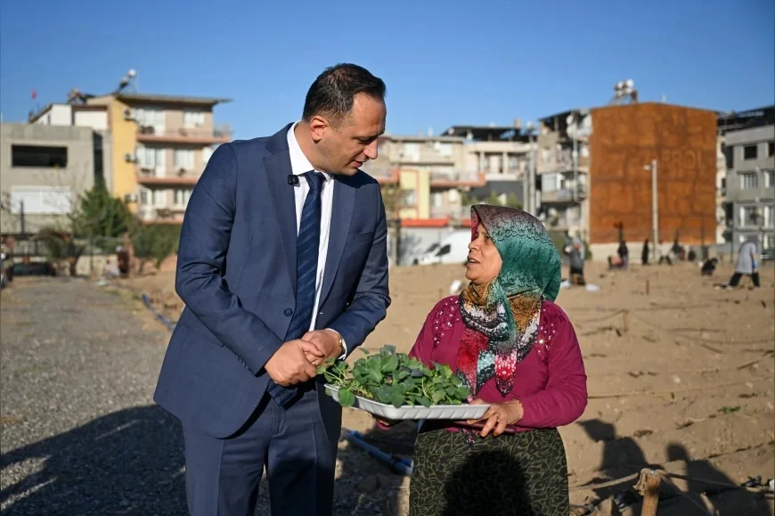 Bornova Belediye Başkanı Ömer Eşki: “Türkiye’nin İlk Karbon Sıfır Kent Bostanını Bornova’da Hayata Geçirdik”