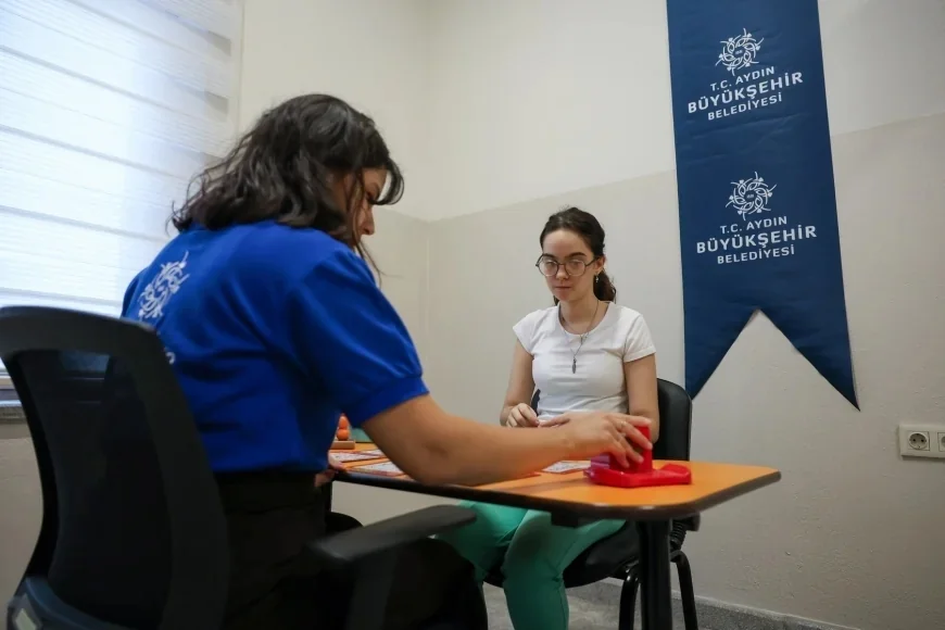 Aydın Büyükşehir Belediye Başkanı Özlem Çerçioğlu’nun Otizm Destek Merkezi Öğrencisi Ece Volkan Üniversiteli Oldu