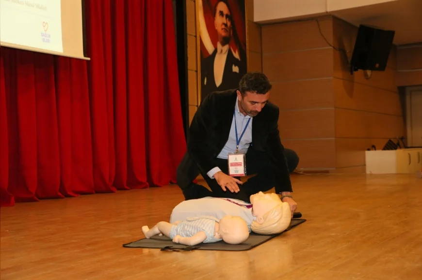 Çiğli Belediye Başkanı Onur Emrah Yıldız: “Doğru Bilgiyle, Zamanında ve Bilinçli Yapılan Bir Müdahale Hayat Kurtarabilir”