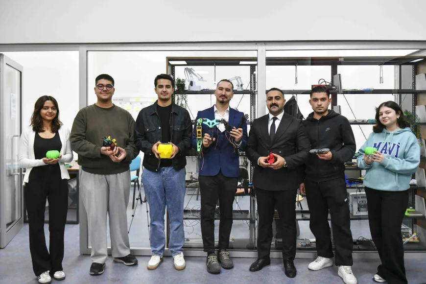 Ankara Büyükşehir Belediyesi’nin Teknoloji, Robotik ve Mühendislik Atölyesi Gençleri Ücretsiz Eğitimlerle Geleceğe Hazırlıyor