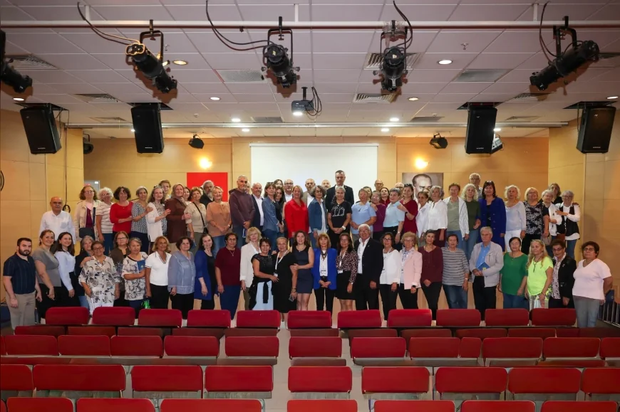 Buca Belediyesi ve Ege Geriatri Derneği İş Birliğiyle Kurulan 3. Yaş Üniversitesi’nde İlk Ders Heyecanı Başladı!