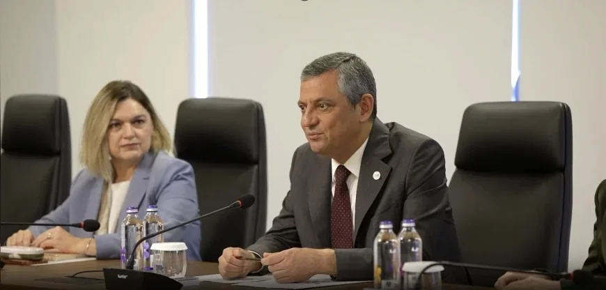 YENİ Parti Genel Başkanı Özgür Özel: “Bir Ülkede Demokrasinin Varlığı Muhalefetin Özgürlüğüyle Ölçülür”