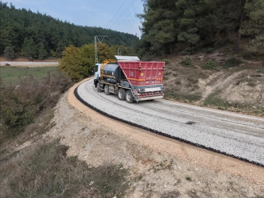 Bursa Büyükşehir Belediyesi Osmangazi’de 10 Kilometrelik Yolu Yenileyerek Genişliğini 9 Metreye Çıkardı