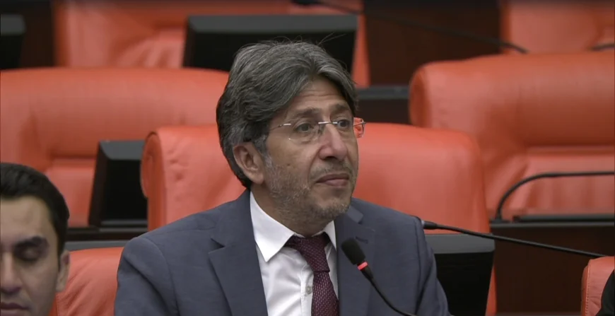 DEM Parti Mersin Milletvekili Av. Ali Bozan: “AKP, Türkiye’nin en pahalı yolunu Mersin’de açtı”