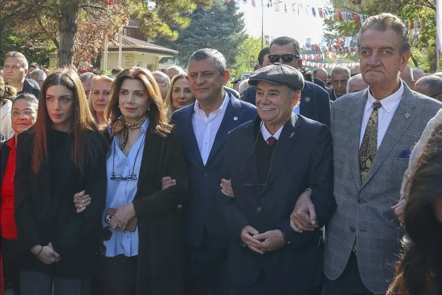 YENİ Parti Genel Başkanı Özgür Özel: “Ahmet Taner Kışlalı’nın Atatürkçülüğünü ve Kemalizm Vurgularını Vasiyet Olarak Alıyoruz”
