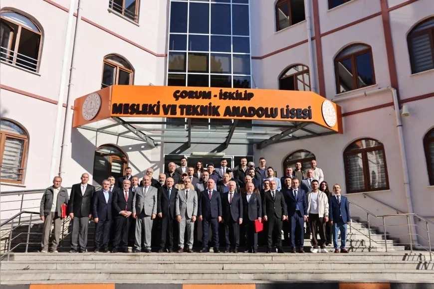 Çorum Valisi Ali Çalgan, İskilip Mesleki ve Teknik Anadolu Lisesine Kazandırılan CNC Makineleri İçin Düzenlenen Programa Katıldı