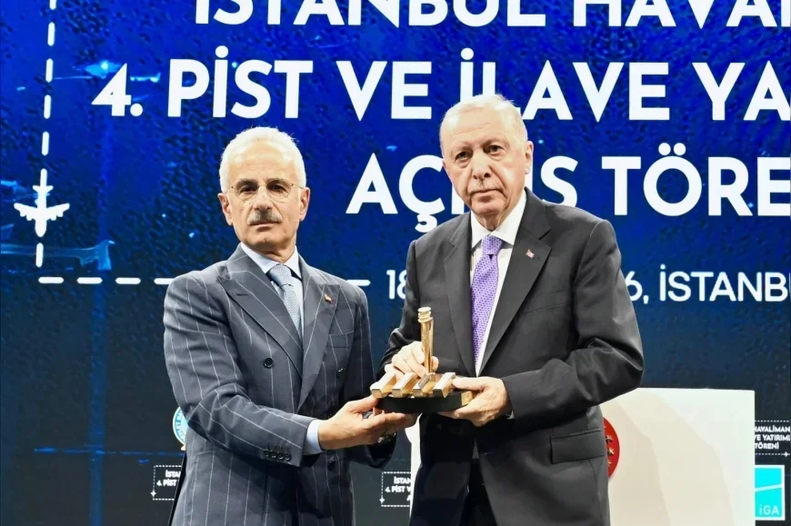Ulaştırma ve Altyapı Bakanı Abdulkadir Uraloğlu: “İstanbul Havalimanı’nın 4. Pistinde 284 Ton Yakıt Tasarrufu Sağladık”