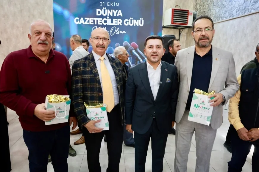 Nevşehir Belediye Başkanı Rasim Arı: “Nevşehir’imizin Sesini Duyuran Tüm Gazeteci Dostlarıma Yürekten Teşekkür Ediyorum”