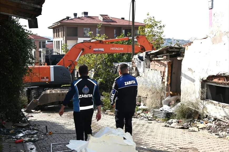 Yalova Bağlarbaşı Mahallesi’nde Kentsel Dönüşümün İkinci Etabında Yıkım ve Tahliye Çalışmaları Sürüyor
