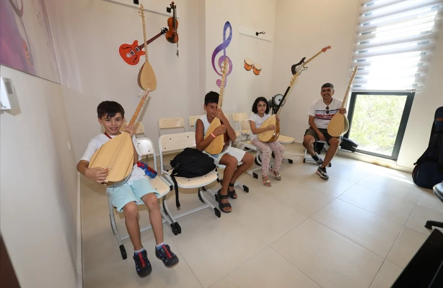 Şehzadeler Belediyesi’nin Kurşunlu Han Müzik Enstrüman Kursları İçin Başvurular 26 Ekim’de Başlıyor