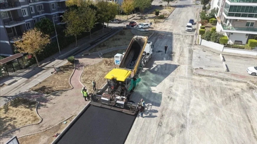 İzmir Büyükşehir Belediyesi Çiğli Ataşehir’de Asfalt Serimine Başladı, Harmandalı Yolunda Sona Yaklaşıldı