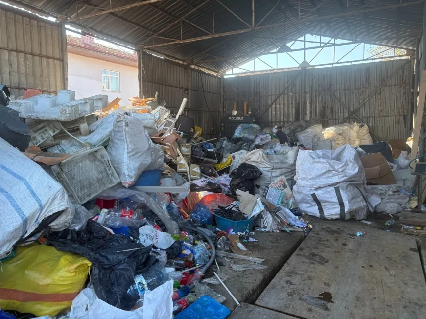 Düzce Belediyesi Kamusal Alanlarda Hurdacılık Faaliyetlerine Karşı Denetimleri Sıkılaştırdı, İhlal Yapanlara Bir Hafta Süre Verildi