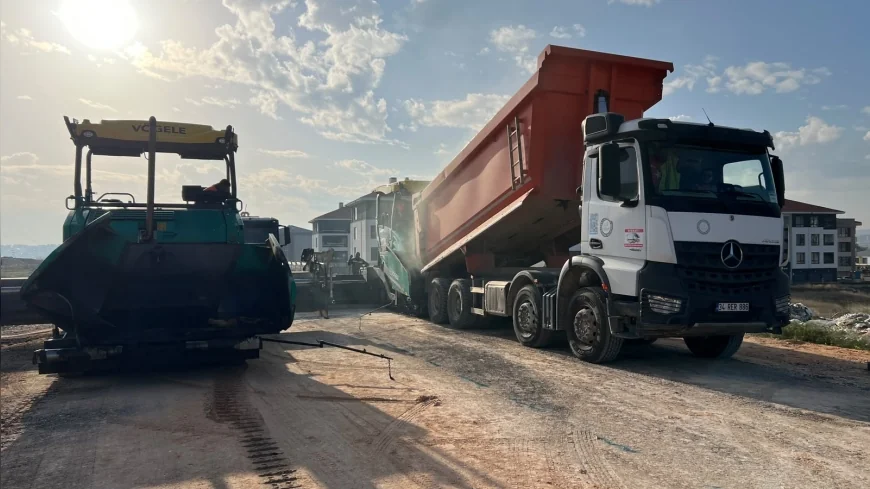 Eskişehir Büyükşehir Belediyesi, Zincirlikuyu’da 8059. Cadde’yi genişleterek bölge ulaşımına yeni bağlantı kazandırıyor