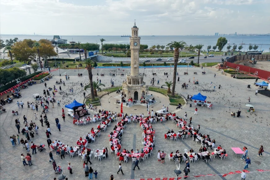 İzmir’de Cumhuriyetimizin 103. Yılı Etkinlikleri Kapsamında Akıl ve Zekâ Oyunları İl Finali Düzenlendi!