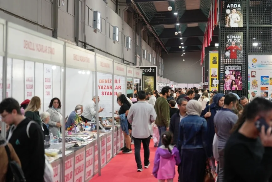 Denizli TÜYAP Kitap Fuarı’nda Ziyaretçi Sayısı 200 Bine Yaklaştı, Yazar Buluşmaları Hafta Sonu da Sürecek