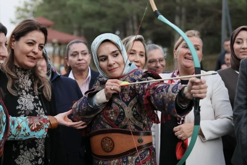 Aile ve Sosyal Hizmetler Bakanı Mahinur Özdemir Göktaş: “Anneler ve Kızları Arasındaki Bağı Güçlendiren Anlamlı Bir Program”