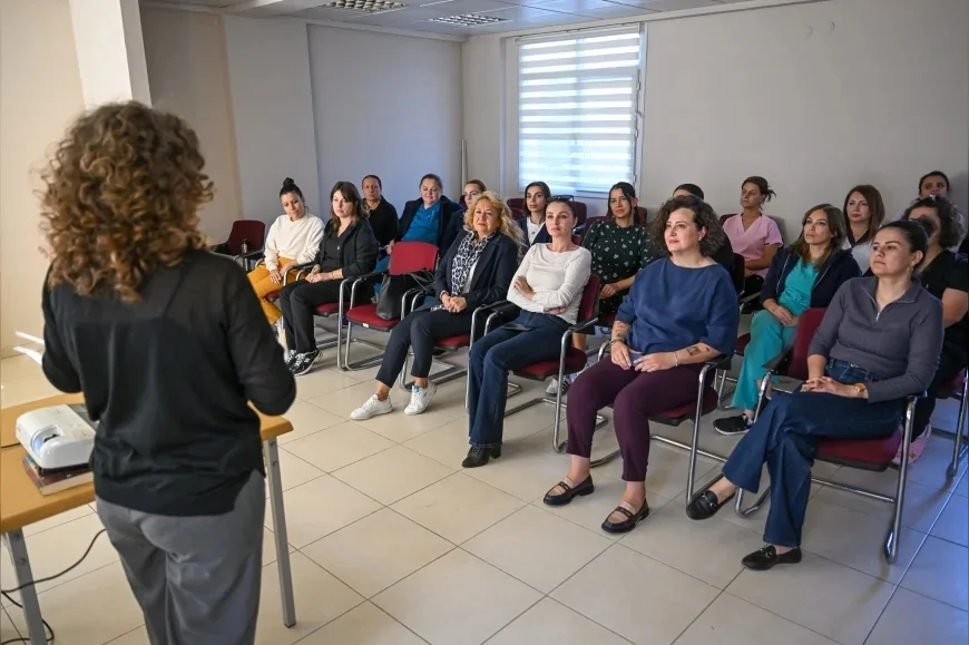 Bornova Belediye Başkanı Ömer Eşki: “Güçlü toplum, sağlıklı ve bilinçli kadınlarla mümkündür”