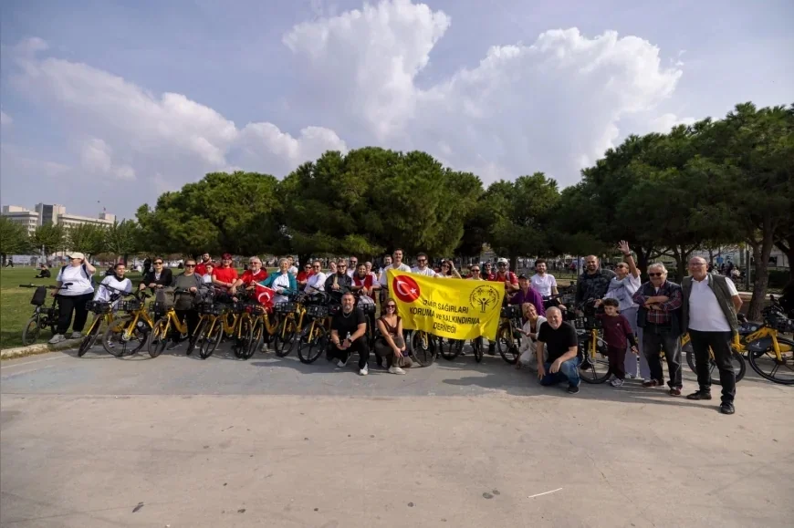 İzmir Büyükşehir Belediyesi Cumhuriyet Bayramı’nda Engelleri Bisikletle Aştı