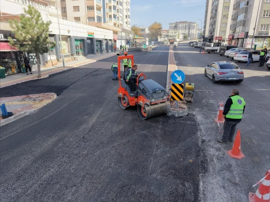 Bursa Büyükşehir Belediyesi Erdoğan Caddesi’ni Yeniliyor: Yıldırım’da Ulaşım Altyapısı Güçleniyor