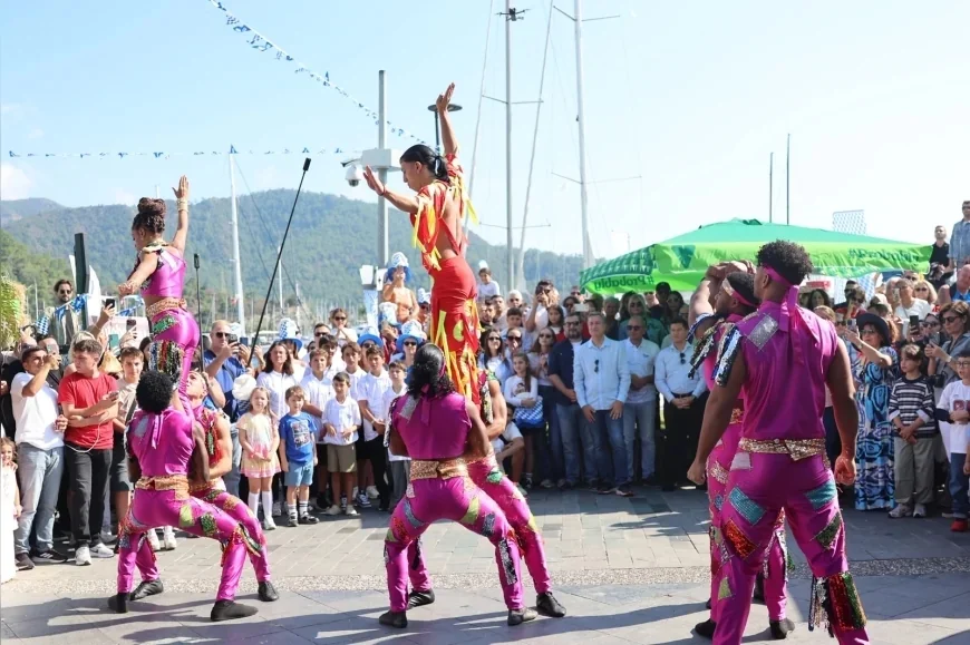 Marmaris’te Oktoberfest’26 Coşkusu Yat Limanı’na Taşındı, Kortej ve Konserlerle Sonbahar Turizmine Hareket Geldi