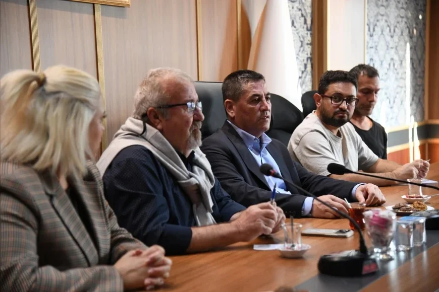 Yunusemre Belediyesi, Temizlik İşleri Saha Ekiplerine Çevre Bilinci ve Vatandaşlarla İletişim Semineri Düzenledi