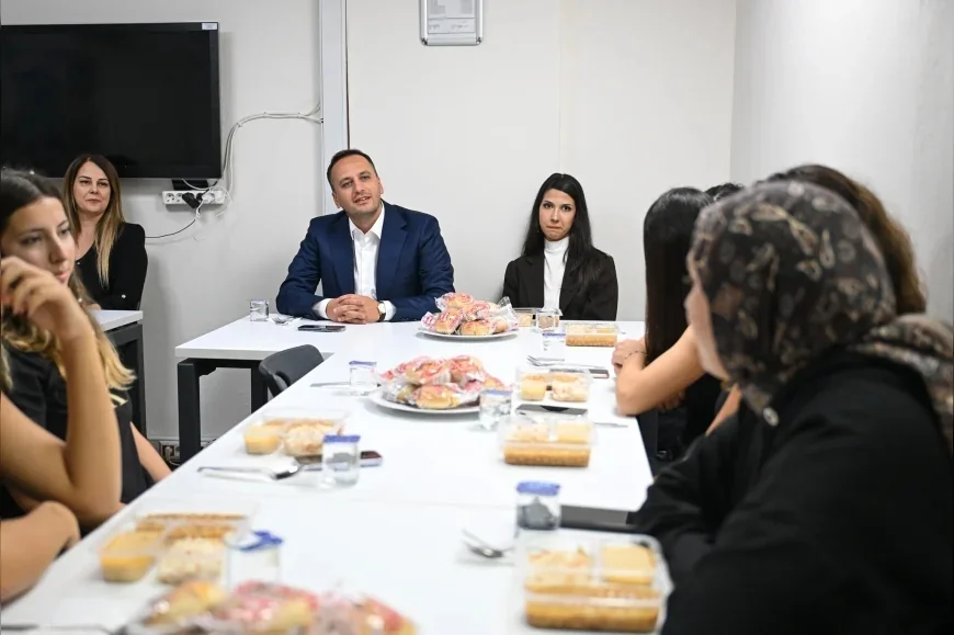 Bornova Belediye Başkanı Ömer Eşki: “Ben sadece belediye başkanı değil, aynı zamanda sizin bir abinizim”