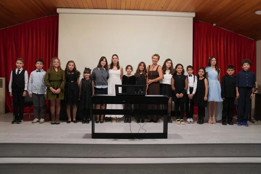 Eskişehir Tepebaşı Belediyesi’nin Minik Piyanistleri İlk Sahne Deneyimlerini Konserle Taçlandırdı