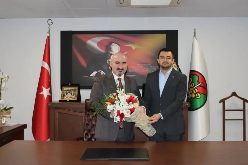 Anahtar Parti Manisa İl Başkanı Şakircan Dinç’ten Baro Başkanı Av. Ümit Rona’ya Hayırlı Olsun Ziyareti