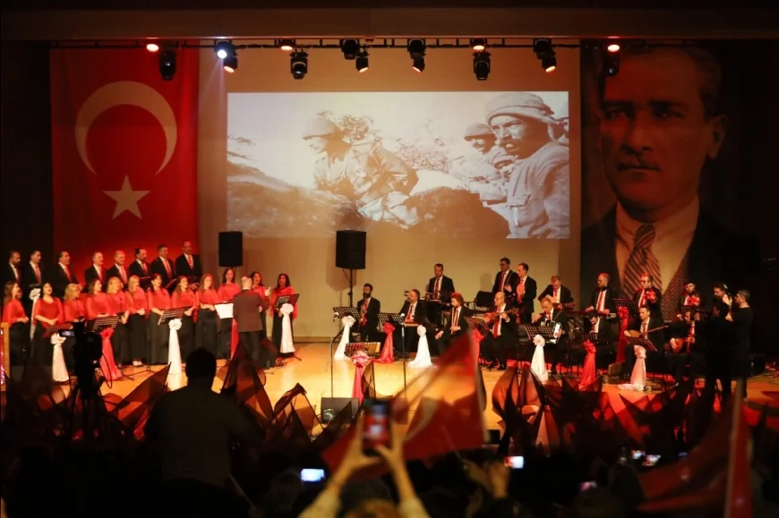 Bursa Büyükşehir Belediyesi Cumhuriyet’in 103. Yılını Türk Müziği Konseriyle Kutladı