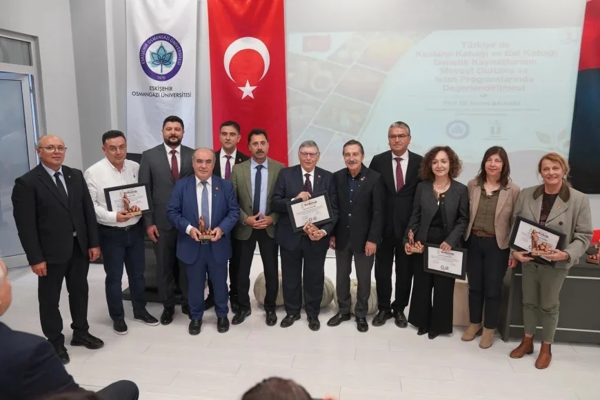 Tepebaşı Belediye Başkanı Dt. Ahmet Ataç: “Bal kabağını üreticimizin emeğini ve kırsalımızın potansiyelini taşıyan önemli bir değer olarak görüyoruz”