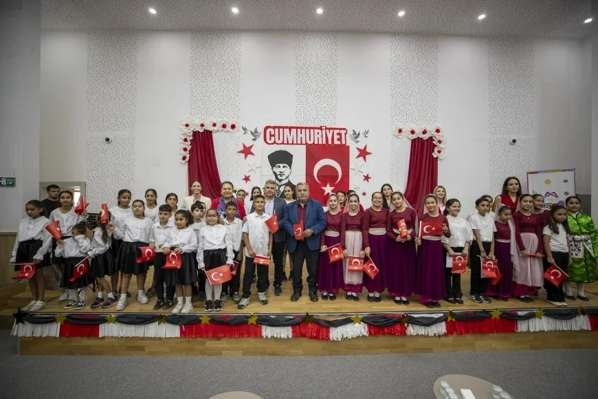 Mersin Büyükşehir Belediyesinin Çocuk Kampüsleri ve Kurs Merkezlerinde Cumhuriyet’in 103. Yılı Coşkuyla Kutlandı