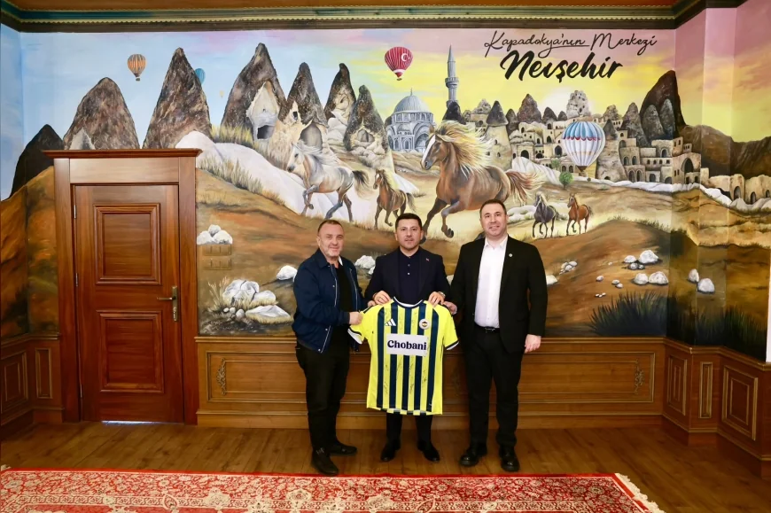 Nevşehir Belediye Başkanı Rasim Arı, Fenerbahçe Spor Kulübü Üst Düzey Yönetim Heyetini Makamında Ağırladı