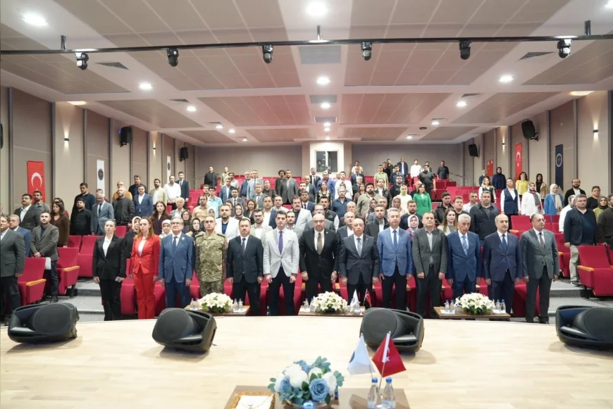 AK Parti Kahramanmaraş Milletvekili Prof. Dr. Mehmet Şahin, İBTÜ’de Terörsüz Türkiye Hedefini ve Bölgesel Güvenliği Anlattı