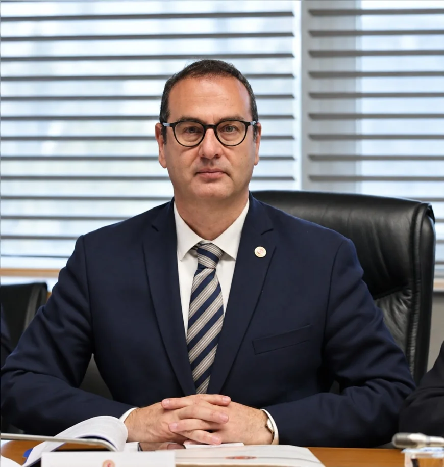Çanakkale Milletvekili Rıdvan Uz: “Meclisin itibarı harcanan paranın büyüklüğüyle değildir”