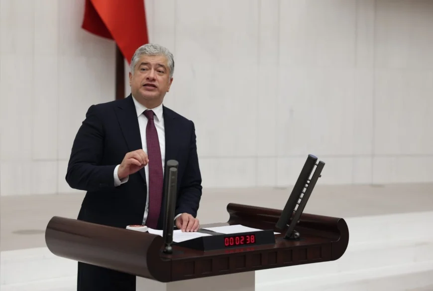 DEVA Partisi Genel Başkan Yardımcısı Sadullah Kısacık: “Fon vurgununun maliyeti 13 bakanlığın bütçesinden fazla”