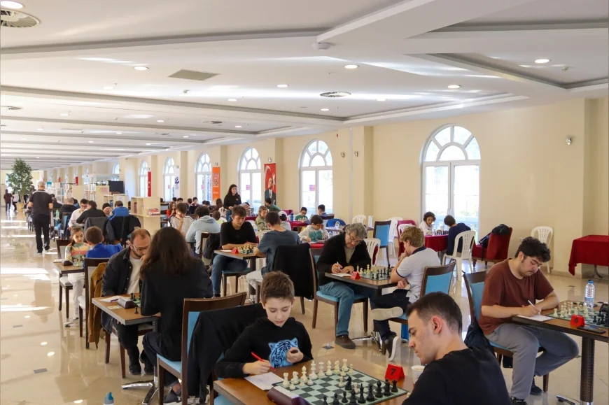 Eskişehir’de Cumhuriyet Satranç Turnuvası 128 Sporcunun Katılımıyla Tamamlandı