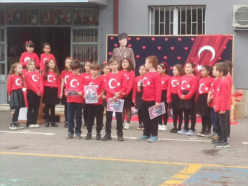 Kocaeli Mehmet Süha Uçar Bahçecik Körfez İlkokulu’nda Cumhuriyet’in 103. Yılı Öğrencilerin Gösterileriyle Coşkuyla Kutlandı