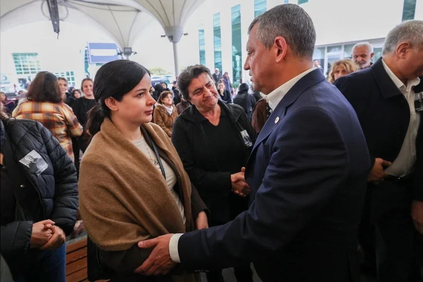 YENİ Parti Genel Başkanı Özgür Özel’den İspanya Başbakanı Sánchez’e Taziye Mesajı: “İspanya Halkıyla Dayanışma İçindeyiz”