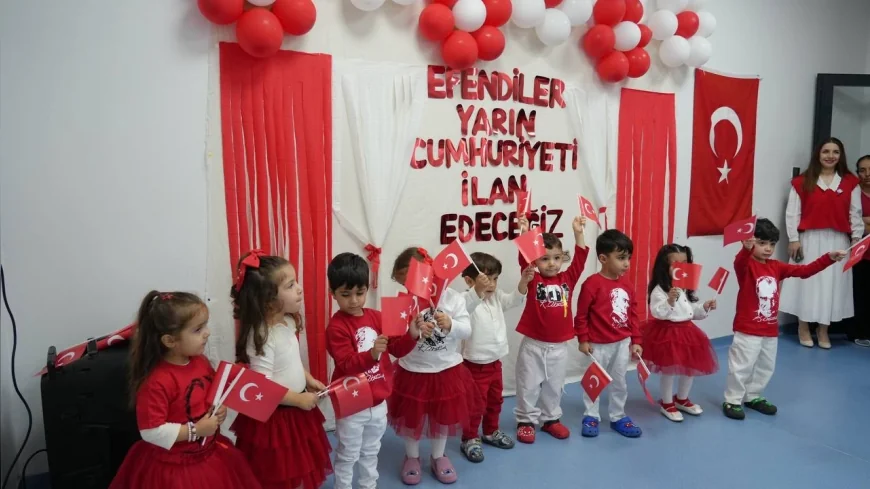 Adıyaman Belediyesi Çocuk Kampüsü’nde Minik Öğrencilerden Cumhuriyet’in 103’üncü Yılına Özel Kutlama