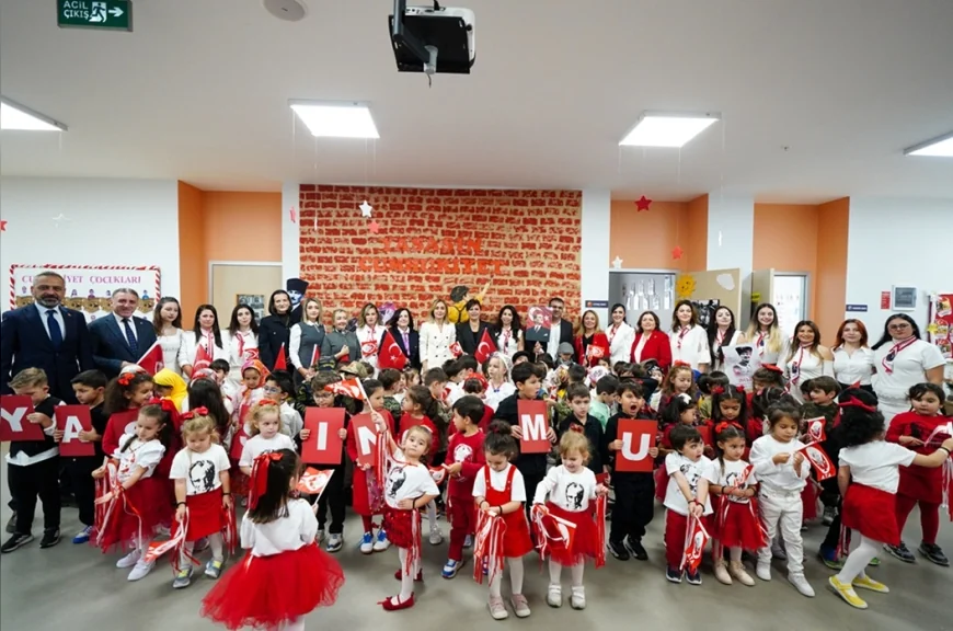 Beylikdüzü’nde Cumhuriyetin 103’üncü Yılı Çocuk Etkinlikleri, Tarih Gezileri ve Sanat Sergileriyle Kutlanıyor