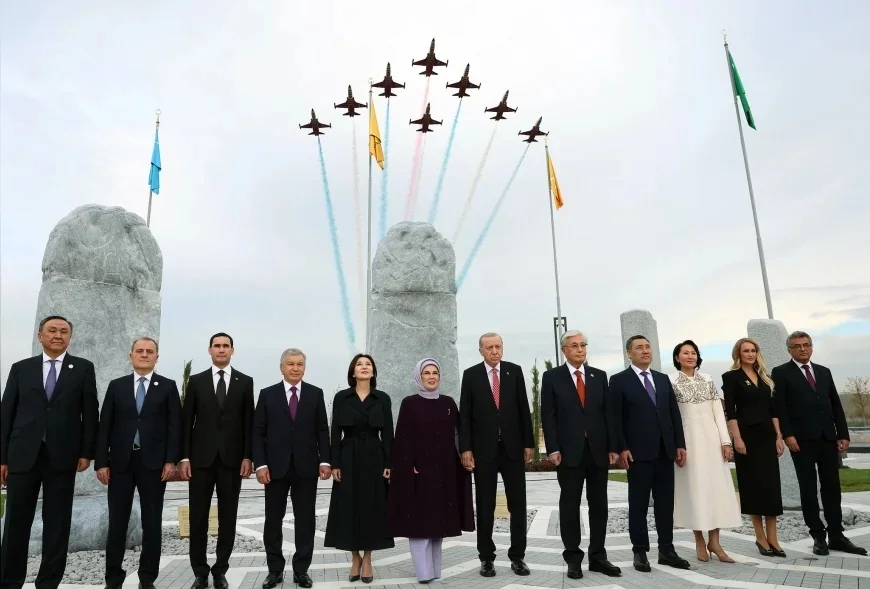 Cumhurbaşkanı Recep Tayyip Erdoğan’ın eşi Emine Erdoğan: “Bu anlamlı buluşmanın köklü dostluğumuzun ve ortak değerlerimizin kalıcı bir nişanesi olmasını temenni ediyorum”