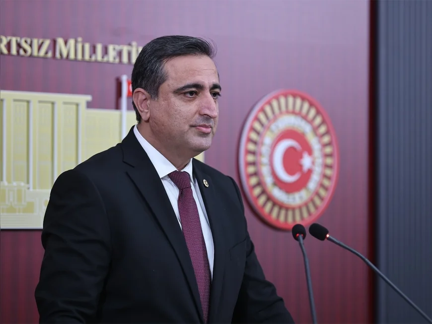 HÜDA PAR Sözcüsü Serkan Ramanlı: “Vatandaşlarımızın üzerindeki mali yükü azaltacak somut adımlar atılmalı, hac ücretleri mutlaka düşürülmelidir”