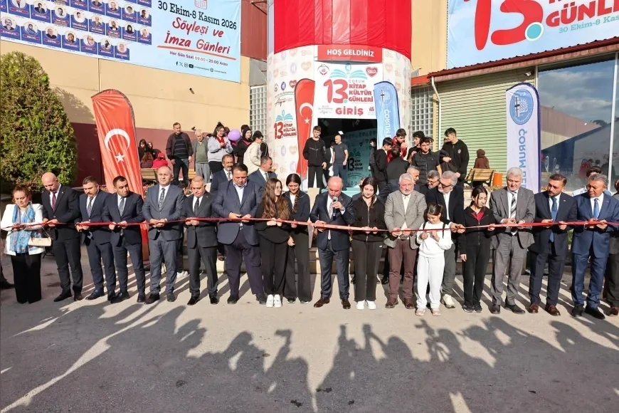 Çorum Valisi Ali Çalgan, 13. Kitap ve Kültür Günleri Fuarı’nı Ziyaret Etti, Çok Sayıda Yazar Okurlarıyla Buluşuyor