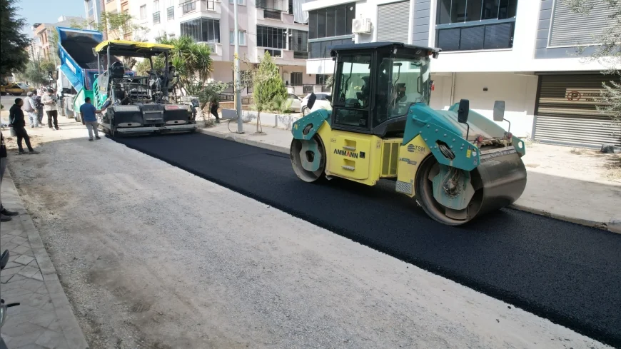 Manisa Büyükşehir Belediyesi Turgutlu Türkmen Yolu’nda 3 Bin Ton Sıcak Asfalt Serimiyle Ulaşım Konforunu Artırıyor!
