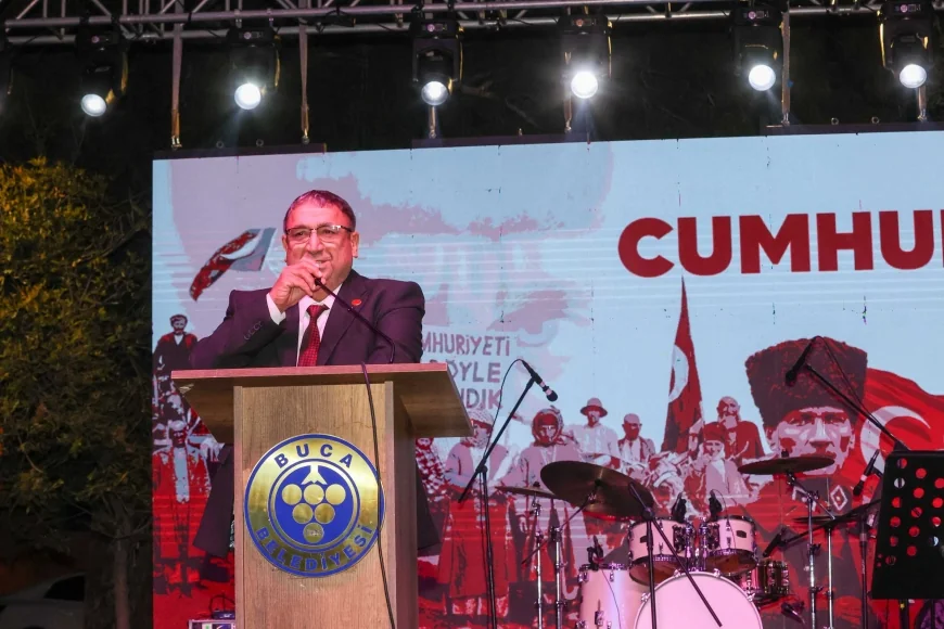 Buca Belediye Başkan Vekili Hüseyin Benzer: “Yaşasın bağımsızlığımız, yaşasın demokrasi, yaşasın halkın egemenliği”
